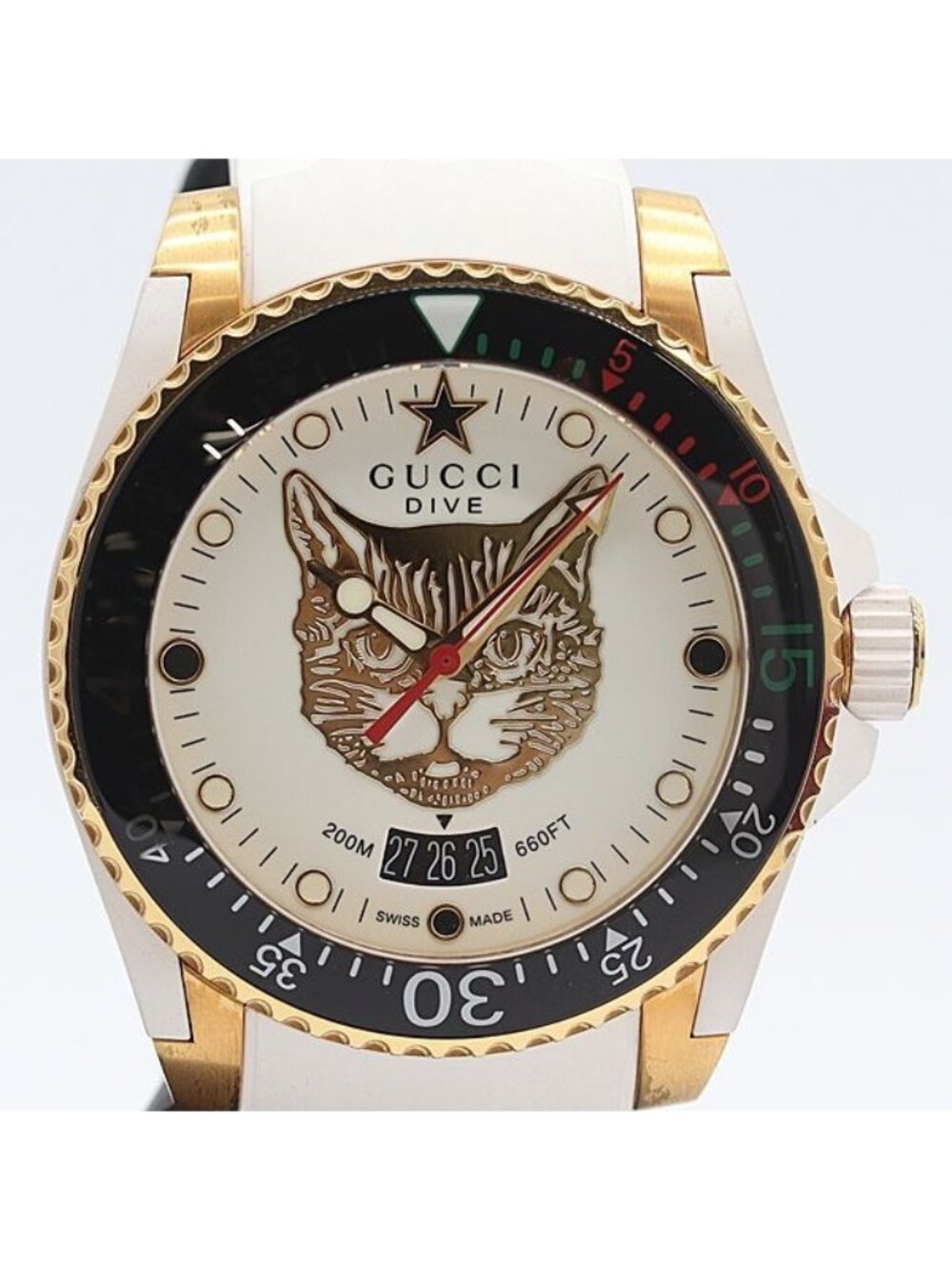Gucci Dive Quartz 136.3 Date White Dial Watch